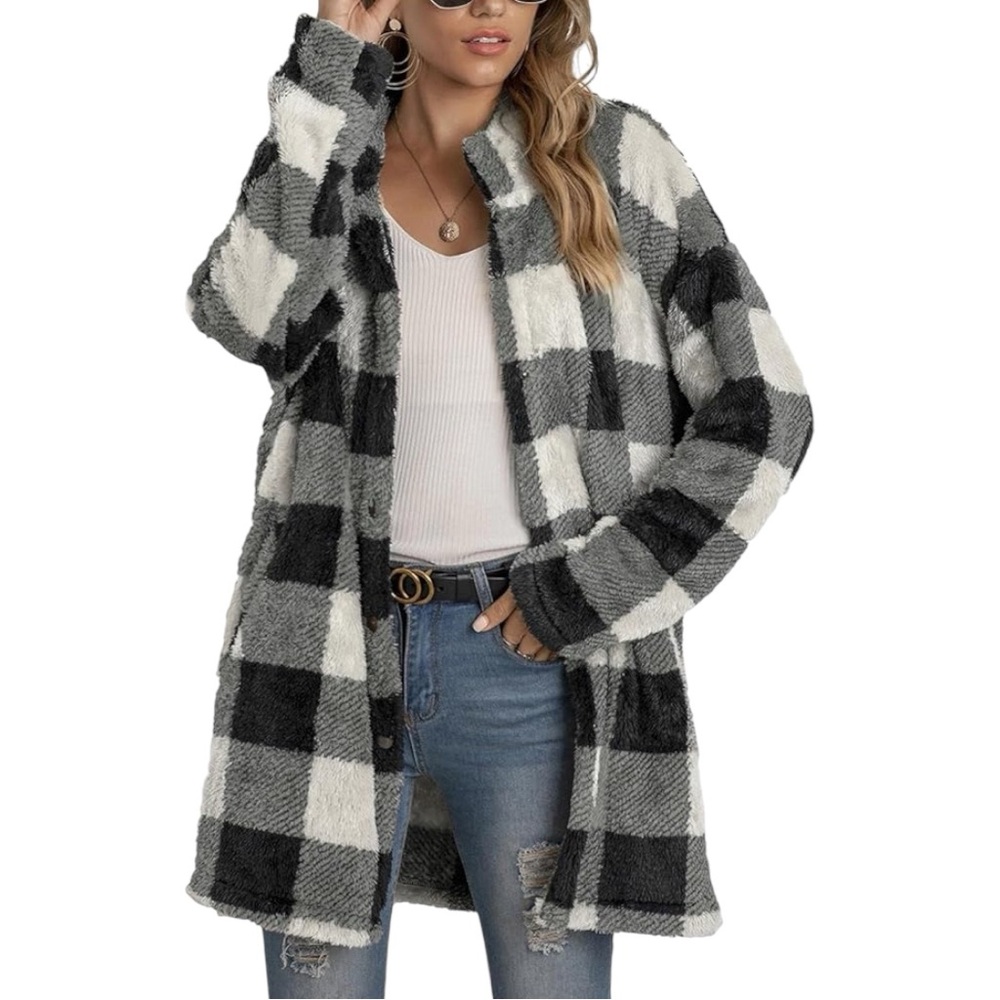 Love at first sight Plaid Women's Jacket in Black and White bathrobe M